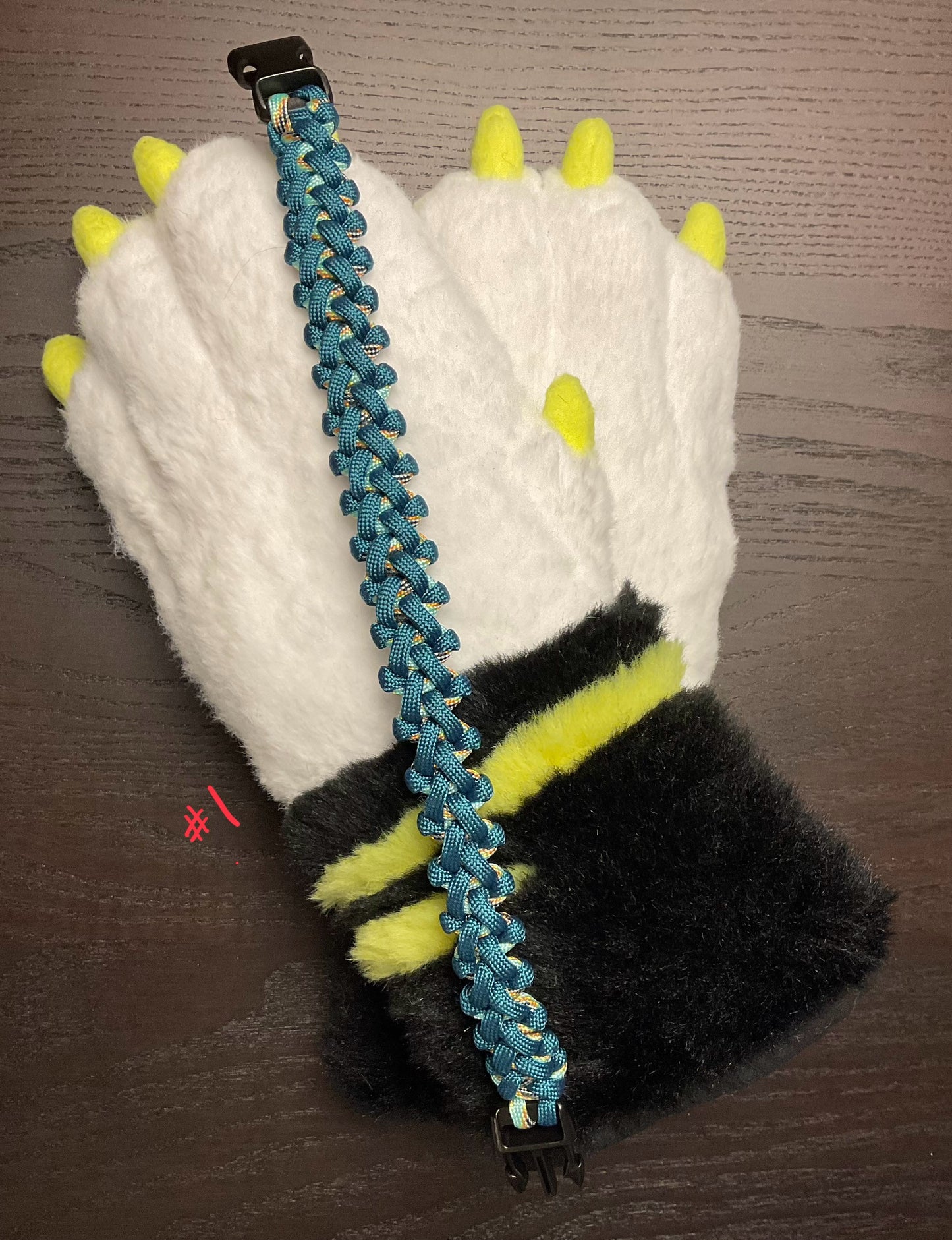 Komodo Claws